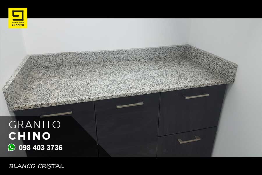 Baños-granito-blanco-cristal-madera-sector-el-batan-005