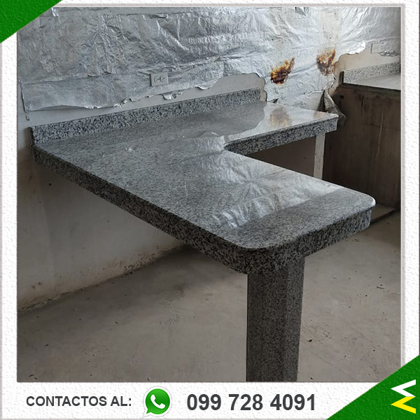 instalacion-de-granito-blanco-cristal-sector-quito-sur-(0013)