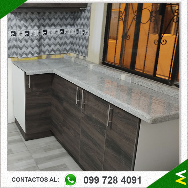 instalacion-de-granito-blanco-cristal-sector-quito-sur-(0031)