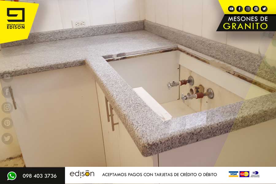 INSTALACION-DE-GRANITO-BLANCO-CRISTAL-EN-COCINA.0033