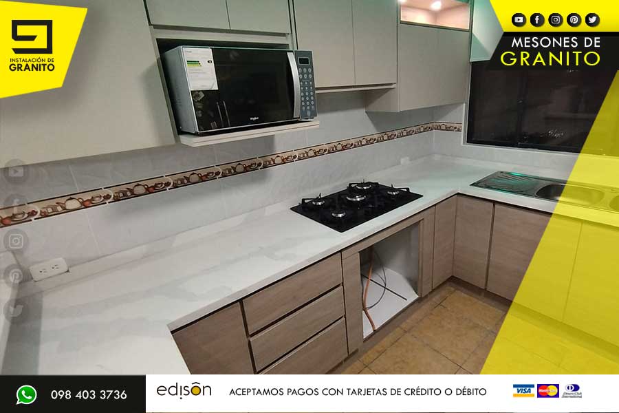 INSTALACION-DE-GRANITO-Y-CUARZO-BAÑOS-EN-BLANCO-CRISTAL-SECTOR-PIFO.0028plantilla-373-pag-web-catalogo