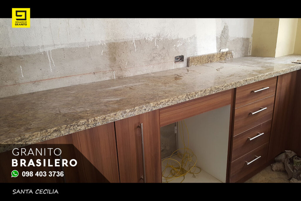 granito-brasileño-santa-cecilia-cocinas-modenas-sector-el-bosque-009