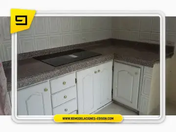 Cocina Granito SUPER BROWN Quito Norte - proyecto terminado