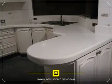 Proyecto real de Cocina Cuarzo Blanco Puro Quito Norte - resultado final