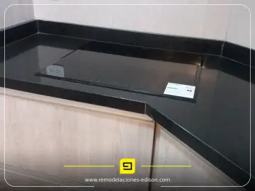 Cocina Granito NEGRO SAN GABRIEL Quito Sur - proyecto terminado