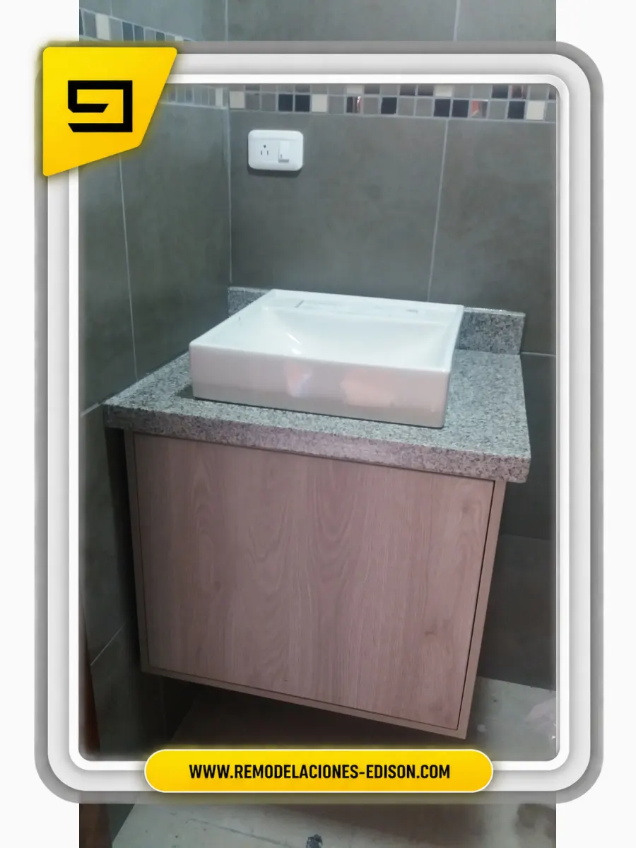 Transformación de baño con Granito SUPER BROWN – Conocoto